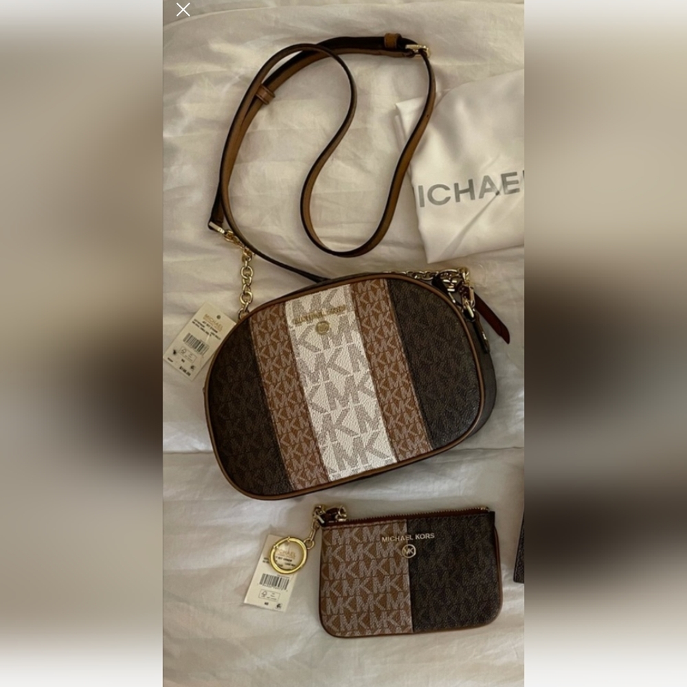 Michael kors crossbody